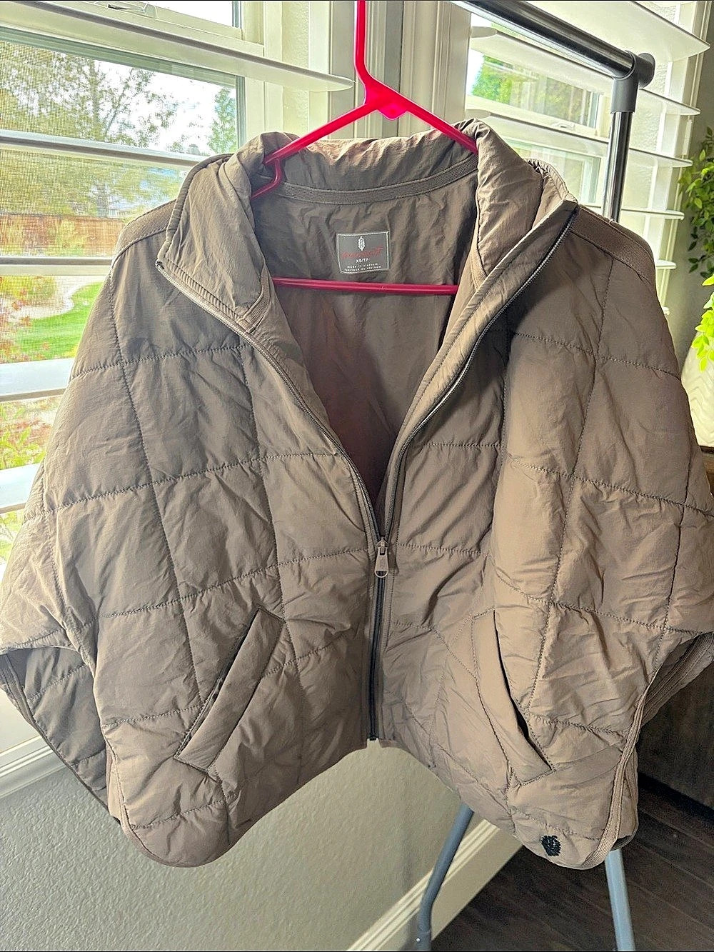 Free People (Pippa Packable) Quilted Puffer Jacket in Brown Size XS